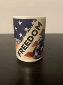Taza Marvel Capitán América (VERSIÓN CÓMIC) "Libertad" - Imagen 1 de 6