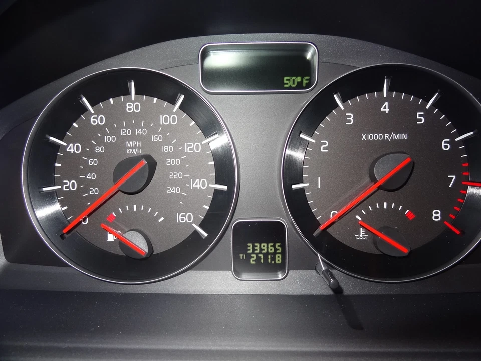 OEM SPEEDOMETER 2008-2011 VOLVO S40 TURBO MPH 33K MILES - Image 1 of 1