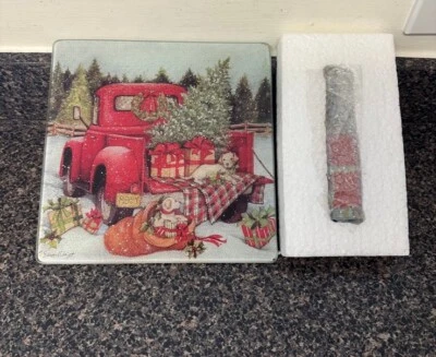 Juego de tabla de cortar y esparcidor Holiday Red Truck Foto 1 de 2