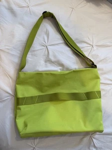 AWAY F.A.R Messenger 16L Yellow - Afbeelding 1 van 8