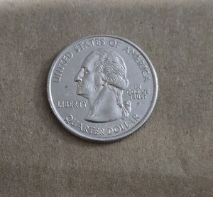 2008 P Mint New Mexico Quarter - Picture 1 of 3