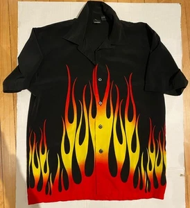 Polo M vintage fiamma avvolgente rockabilly con bottoni bruciati - Foto 1 di 4