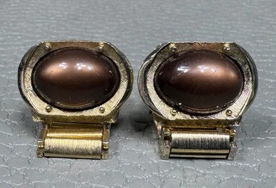 Gemelos envolventes vintage enchapados en oro amarillo Lucite marrón Foto 1 de 2