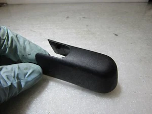 Vauxhall Opel Zafira B boot tailgate hatch windscreen wiper arm mount nut cover - Picture 1 of 4