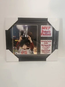 David Freese mit 2011 World Series MVP Trophy St. Louis Cardinals 16x13 gerahmt - Bild 1 von 3