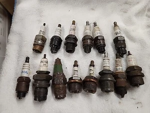 Lot of 14 Vintage Spark Plugs wizard twin fire Leonard doublec prestolite edison - Picture 1 of 5