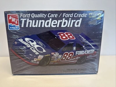 Dale Jarrett #88 Ford Quality Care Yates Thunderbird Amt 1/24 Plastic Model 8160 Foto 1 de 4
