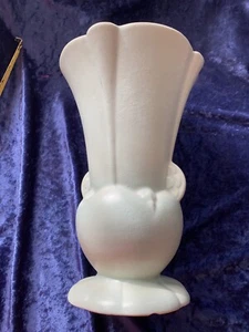 Redwing Pottery Vase - Picture 1 of 8
