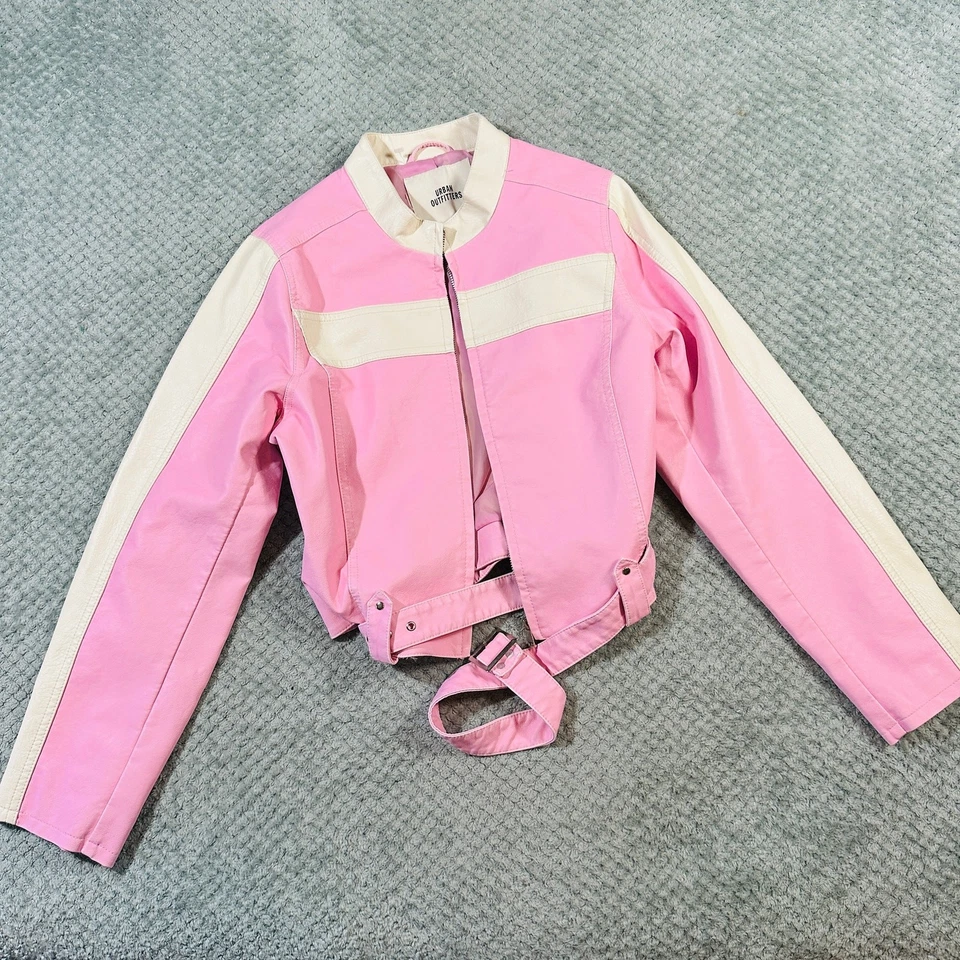 Jaqueta de motociclista URBAN OUTFITTERS NOVA COM ETIQUETAS listra rosa/branca couro sintético G - Imagem 1 de 4