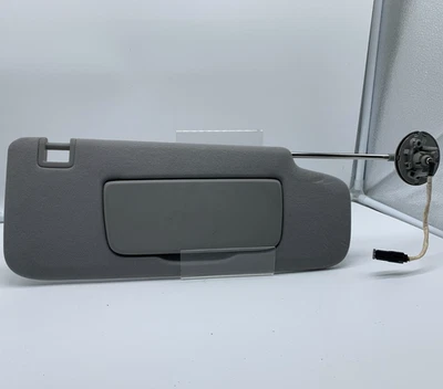 Chevrolet Equinox 2018-2020 pasajero parasol gris iluminado OEM B03B46052 Foto 1 de 4