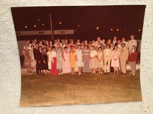 Foto de grupo 1979 reunión de clase de 1954 en Du Quoin High School IL con identificación - Imagen 1 de 4