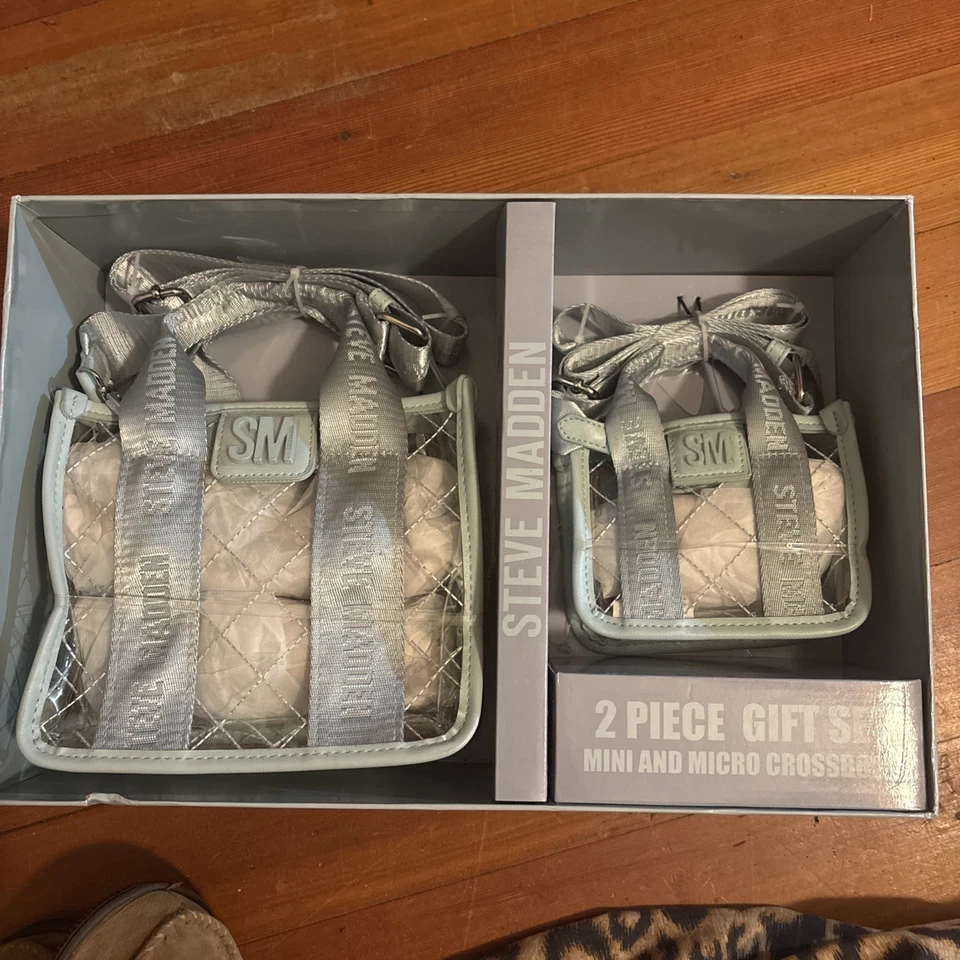 Juego de regalo de 2 piezas Steve Madden. Cartera bandolera mini y micro. Nuevo Foto 1 de 4