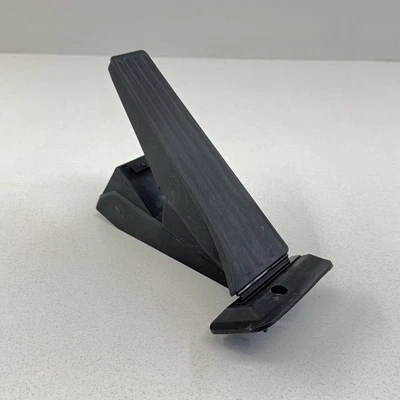 12-16 BMW M5 F10 Gas Pedal Throttle Accelerator 6860784 OEM - Image 1 of 4