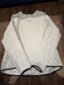 Sudadera Nike Para Hombre Gris Medio Ropa Deportiva Tecnología Polar Cuello Redondo Swoosh Central - Imagen 1 de 5