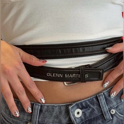 Cinto novo com etiquetas Glenn Martens x H&M detalhe de desossa - Imagem 1 de 4