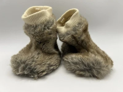 Old Navy Baby Faux Fur Booties Size 1 (0–3 Months) Winter Slippers - Image 1 of 4