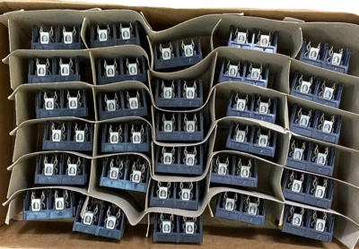 BUSSMANN / EATON CORPORATION H25060-2CR 保险丝块卡 250V 60A 底座 — 第 1/4 张图片