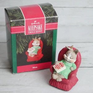 Vintage 1992 Hallmark Keepsake ornamento mamma coniglietto con libro ricordi di Natale - Foto 1 di 10