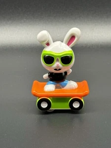 Hip Hop Bunny Kaninchen auf Skateboard Rückziehspielzeug 3 Zoll - Bild 1 von 5