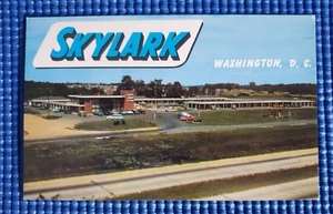 Vintage c1950's SKYLARK MOTEL Shirley Freeway Springfield VA Virginia Postcard - Picture 1 of 2