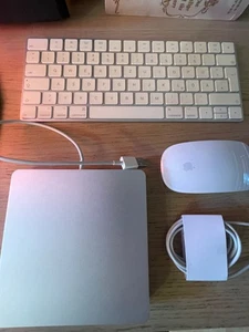 Apple Magic Keyboard (2. Gen.)  Deutsch + Magic Mouse 2 + Brenner Superdrive USB - Bild 1 von 8