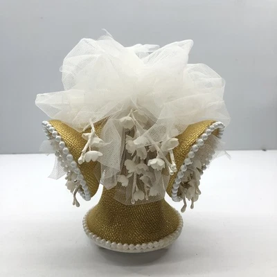 Topper de pastel de boda vintage años 60 Coast Novelty Co campanas flores tul dorado 6 pulgadas Foto 1 de 4