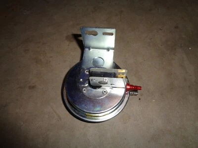 Tridelta FS620GA-2415 Gas Furnace Air Pressure Vacuum Switch Silver NEW - Image 1 of 4