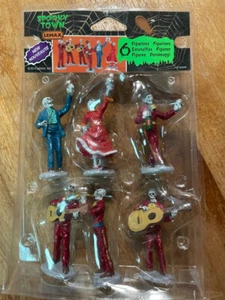 Lemax Spooky Town Fiesta De Los Muertos Six Figurines NEW - Picture 1 of 8