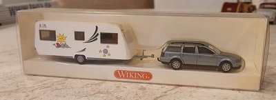 Wiking 0630135 VW Passat Dethleffs Wohnwagen Camp wie NEU OVP - Bild 1 von 2