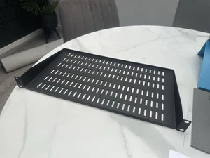 Étagère réseau en porte-à-faux 250 mm avec fixations - Photo 1/1