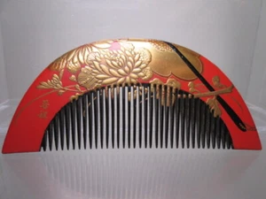 inscribed genuine tortoise shell gold lacquer comb with chrysanthemum pattern - Picture 1 of 8