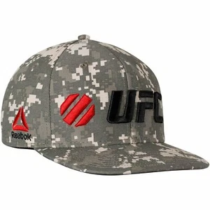 Sombrero a presión digital camuflaje para hombre Reebok UFC ala plana - Imagen 1 de 5