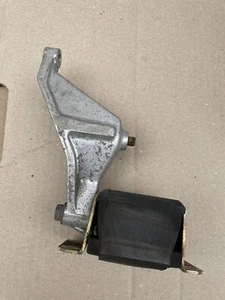 1992-1995 PORSCHE 968 AUTOMATIC TRANSMISSION MOUNT - Picture 1 of 7
