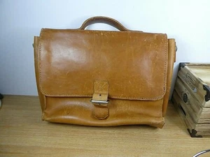 Distressed Retro / Vintage Leather Messenger Business / Laptop / Briefcase / Sat - Picture 1 of 9