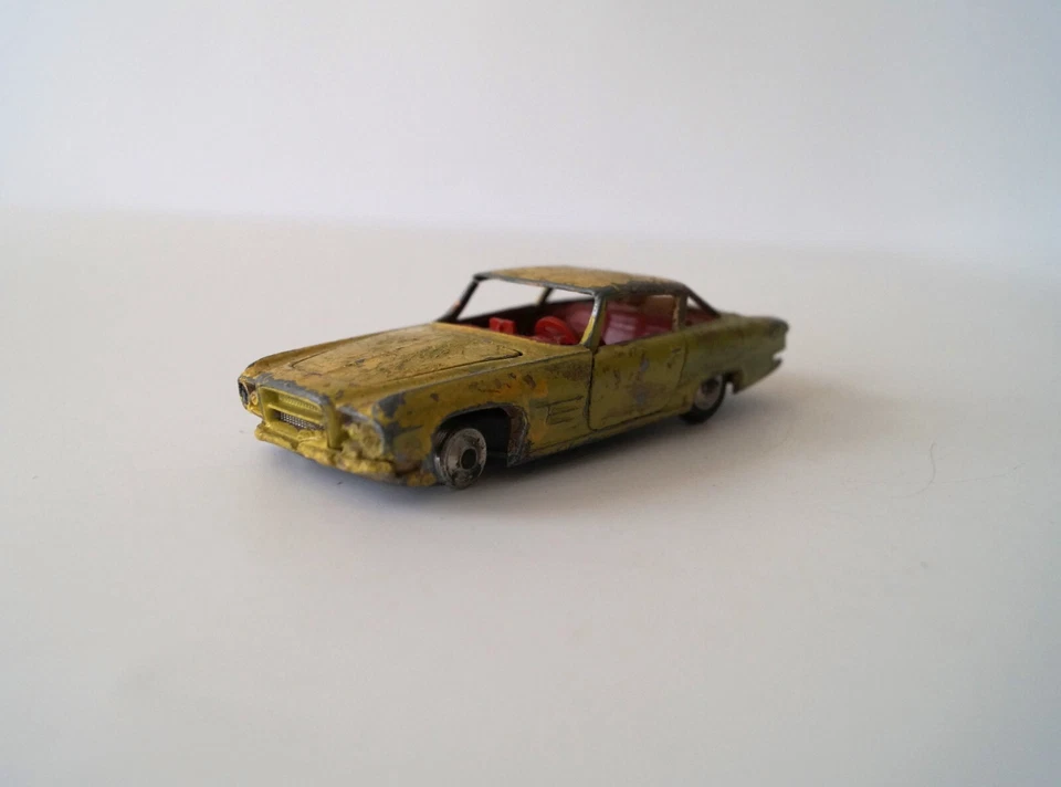 Corgi Toys GHIA L6.4 V8 Diecast 1962's ONLY PARTS Vintage Models Toy Rare Gift — 第 1/4 张图片