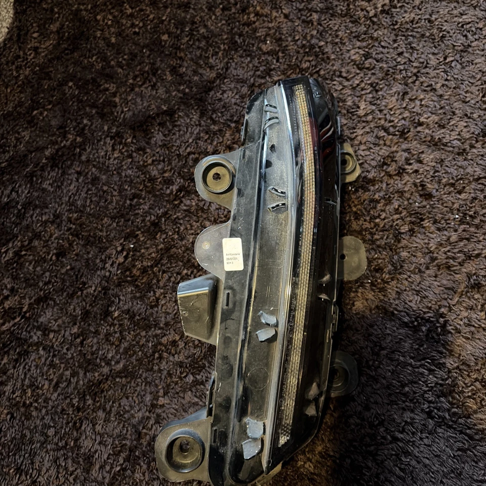 PEUGEOT 3008 5008 2019-2023 LUZ DRL LADO PASAJERO DELANTERO IZQUIERDO 9836231080. Foto 1 de 4