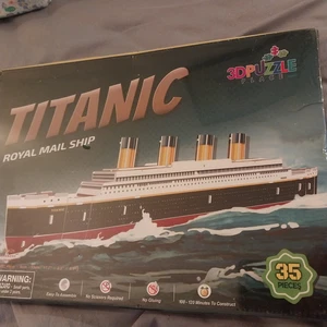 Titanic 35 pieces 3 d puzzle T4012H SEALED - Picture 1 of 3