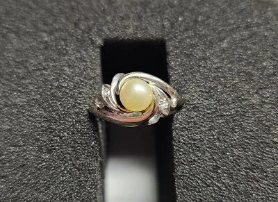 Anillo de diamantes y perlas de oro blanco de 14K Foto 1 de 4