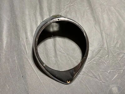 Bisel de faros para camioneta Ford 1940-1941 - Original de fábrica Foto 1 de 4