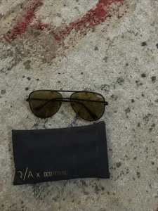 QUAY X DESI PERKINS Sonnenbrille High Key schwarzes Gestell Gläser mit Farbverlauf - - Bild 1 von 4