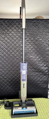 Shark - HydroDuo con tecnología Dirt-Reveal, suelo duro inalámbrico húmedo y seco Foto 1 de 4