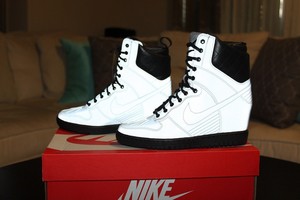 nike sky high sneaker boots
