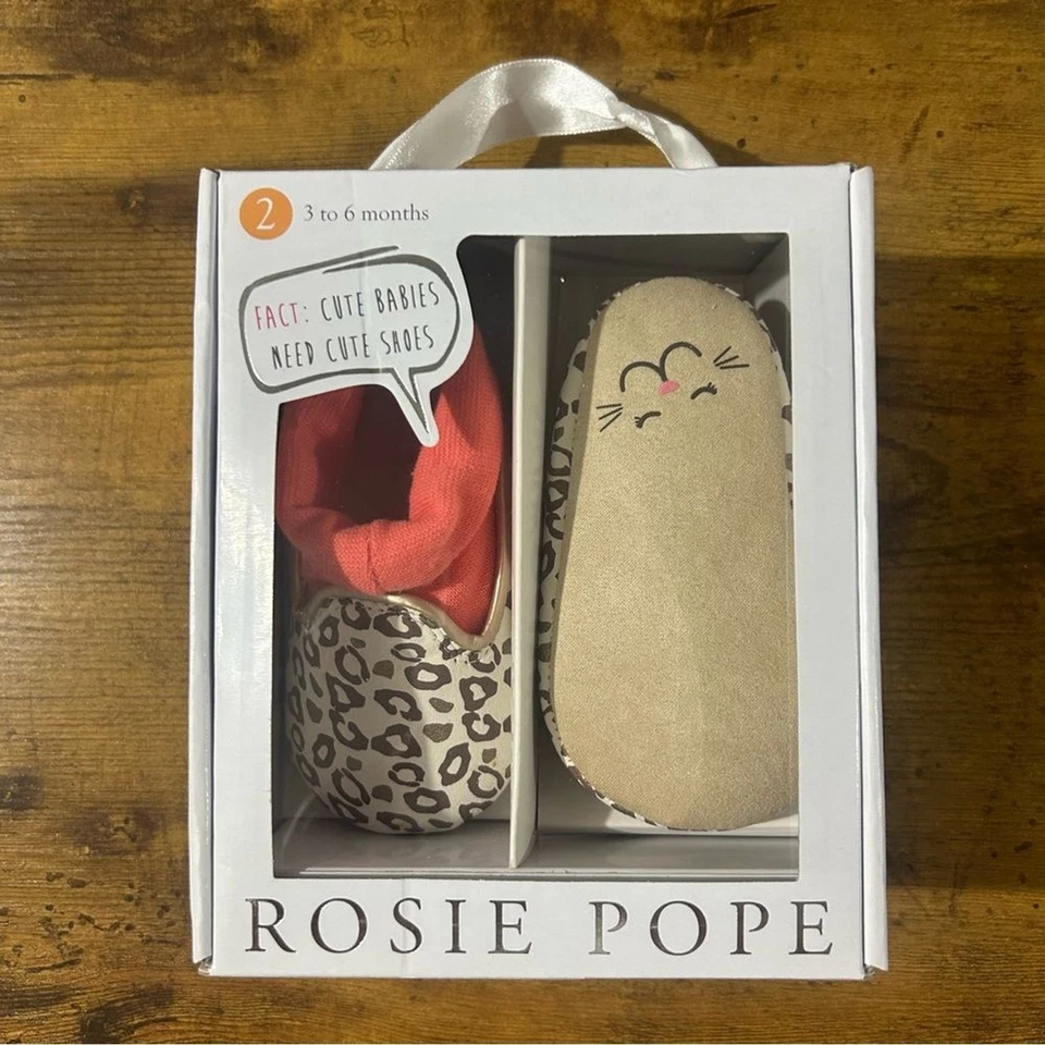 Rosie Pope Kids Playful Leopard Print Infant Crib Shoes NEW 2 3-6M - Image 1 of 4