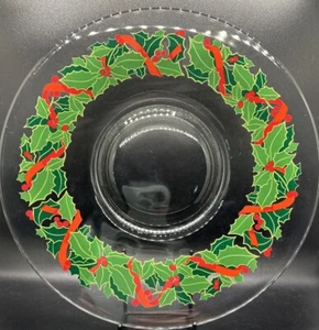 Plato para servir AVON 1981 Holiday Hostess 11" redondo, acebo verde, bayas rojas - Imagen 1 de 12