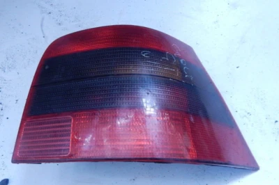 Luz trasera derecha Volkswagen Golf 2002 5 puertas C 1J6 945 096 T Foto 1 de 4