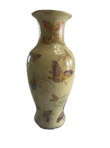 Vintage Hand Painted Satsuma Oriental Butterfly Vase Raised Gold Gilt Trim. - Picture 1 of 17