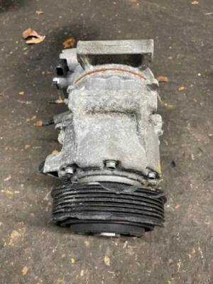 Compresor de aire acondicionado Hyundai Sonata 2015-2016 OEM Foto 1 de 3