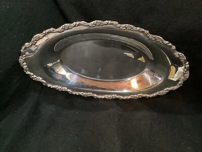 William A Rogers Silverplate Platter 14.5" x 7.75" BEAUTIFUL - Image 1 of 4
