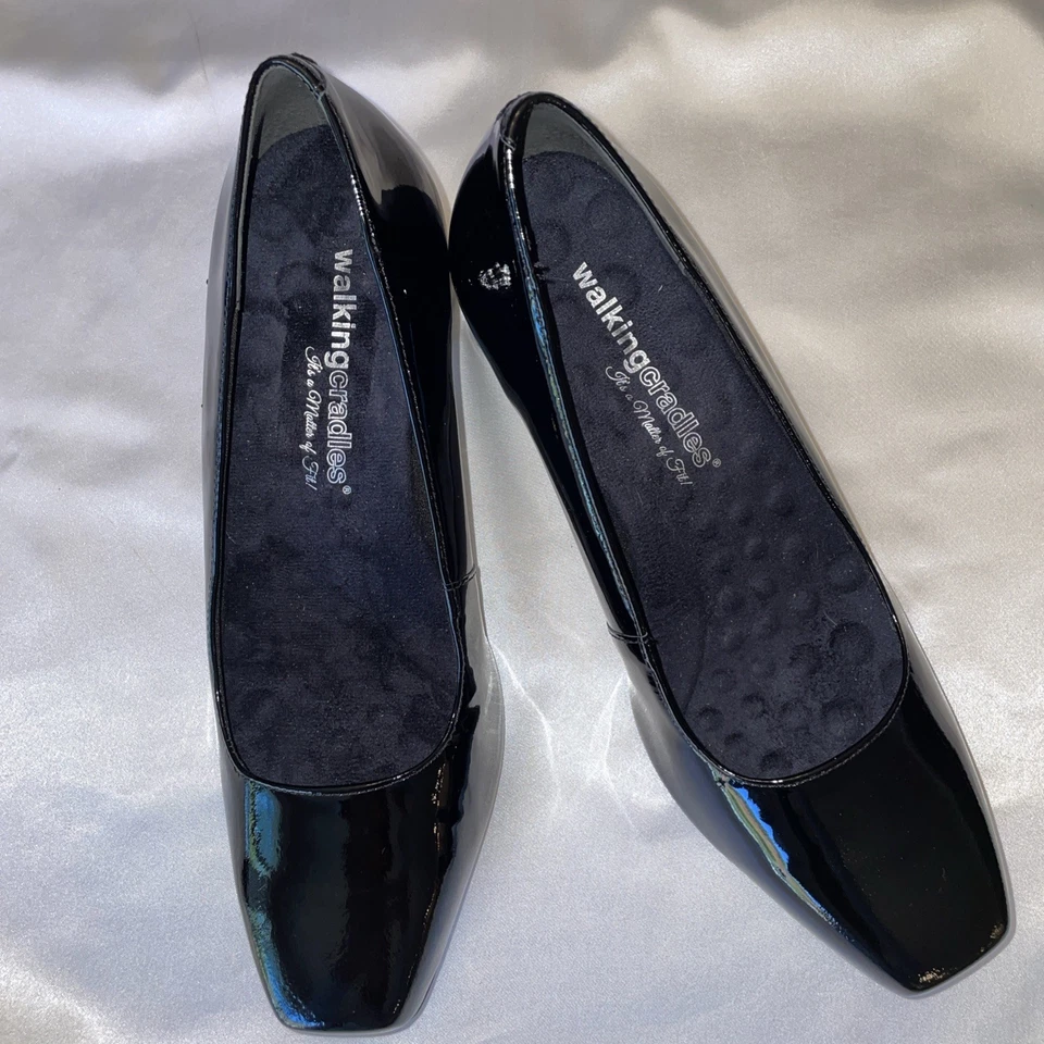Cunas para caminar para mujer talla 8 zapatos Meredith anchos charol negro cómodos Foto 1 de 4