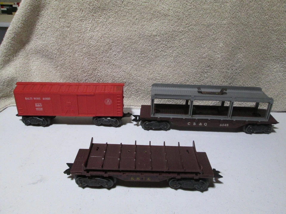 3) MARX Cars CB&Q Auto Carrier, B&O Box car & Erie Log Dump Car O Gauge 1959? - Image 1 of 4